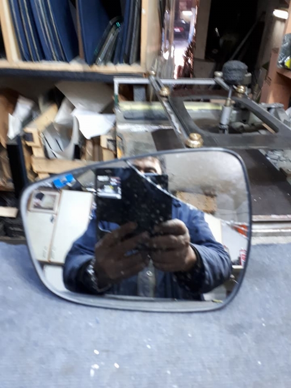 Hyundai Accent Blue Ayna Camı Değişimi